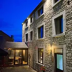 & Restaurant Maison Pal'ange デュルビュイ