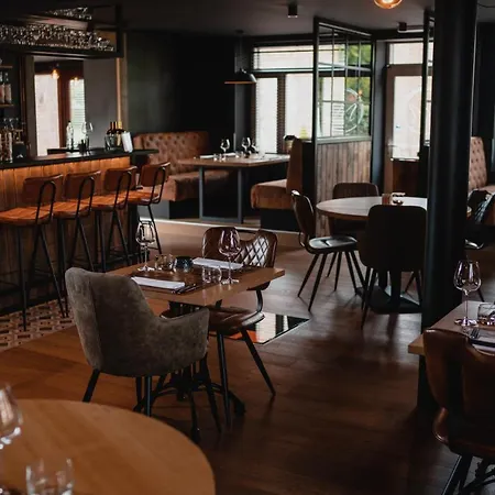 & Restaurant Maison Pal'ange ホテル 3*